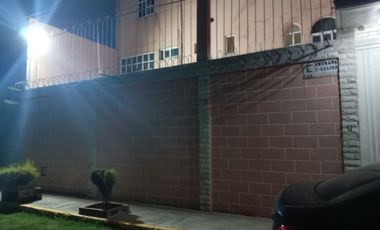 VENTA DE CASA EN CHALCO CENTRO, EN FRENTE DE RESTAURANT LOS COCHINITOS