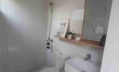 Rumah Modern American Classic Siap huni di Bekasi Free DP