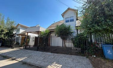 SE ARRIENDA  COMODA CASA  DE 4D Y 2B EN PARQUE BICENTENARIO, TALCA