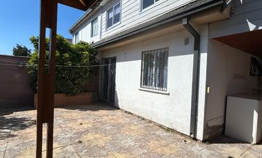 SE ARRIENDA  COMODA CASA  DE 4D Y 2B EN PARQUE BICENTENARIO, TALCA