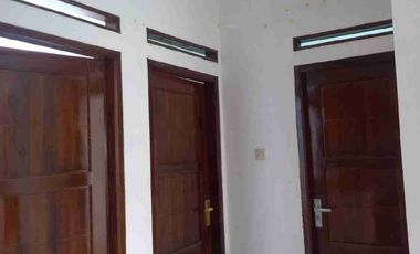 Rumah Carport Luas Pinggir Jalan Dkt Kampus Jatinangor
