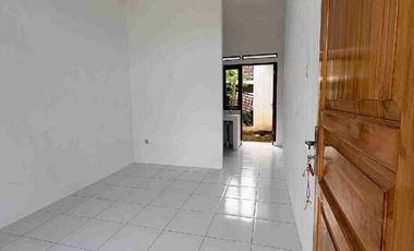 Rumah Carport Luas Pinggir Jalan Dkt Kampus Jatinangor