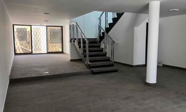 🏡 Casa Comercial en Venta o Renta – Excelente Ubicación en Ibarra