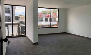 🏡 Casa Comercial en Venta o Renta – Excelente Ubicación en Ibarra