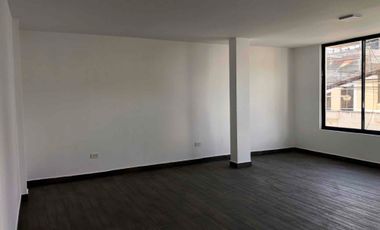 🏡 Casa Comercial en Venta o Renta – Excelente Ubicación en Ibarra