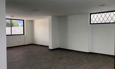 🏡 Casa Comercial en Venta o Renta – Excelente Ubicación en Ibarra
