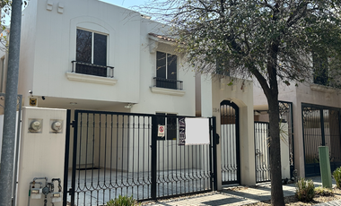 CASA EN RENTA, COL. ANÁHUAC LA PERGOLA, ESCOBEDO