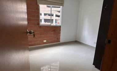 ENFOQUE arrienda excelente apartamento en CA, Altos de Calasanz