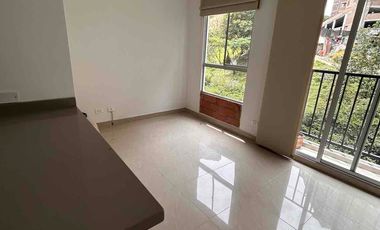 ENFOQUE arrienda excelente apartamento en CA, Altos de Calasanz