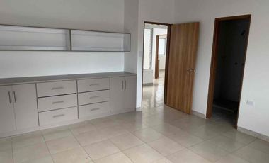 Alquilo casa comercial en el barrio la Pamba