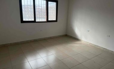 Alquilo casa comercial en el barrio la Pamba