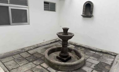 Alquilo casa comercial en el barrio la Pamba