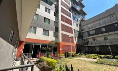 Rento Hermoso Departamento  55 en planta baja Torre C con 8m de balcón. Residencial Enksa.