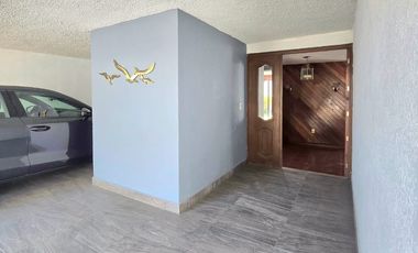 CASA EN VENTA EN RESIDENCIAL SAN FELIPE CUATRO RECÁMARAS.