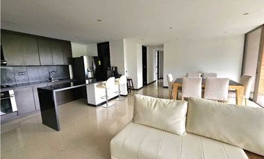 Apartamento en la cola del zorro en el poblado