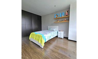 Apartamento en la cola del zorro en el poblado