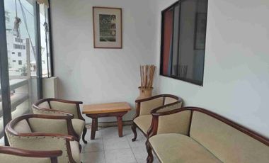 En venta departamento con garaje a una cuadra del malecón Salinas Ecuador
