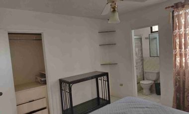 En venta departamento con garaje a una cuadra del malecón Salinas Ecuador