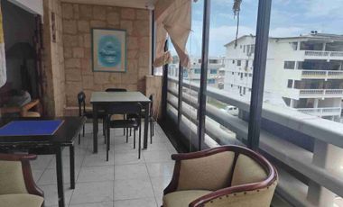 En venta departamento con garaje a una cuadra del malecón Salinas Ecuador