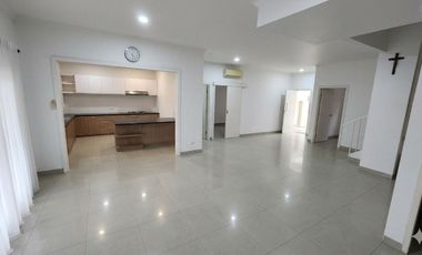 Rumah Cluster Zebrina 2lt 10x20 217m type 4KT JGC Jakarta Garden City Cakung