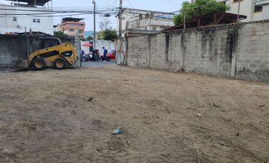 Vendo terreno en la Cdla. Guayaquil