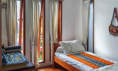 RUMAH ASRI LUAS NYAMAN TERAWAT SIAP HUNI DI SARIWANGI ASRI BANDUNG