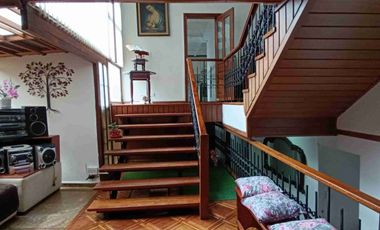 PLAZA ARGENTINA VENDO CASA GRANDE TUNELES GUAYASAMÍN