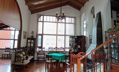 PLAZA ARGENTINA VENDO CASA GRANDE TUNELES GUAYASAMÍN