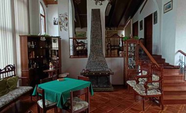 PLAZA ARGENTINA VENDO CASA GRANDE TUNELES GUAYASAMÍN