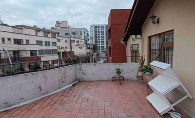 PLAZA ARGENTINA VENDO CASA GRANDE TUNELES GUAYASAMÍN