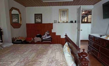 PLAZA ARGENTINA VENDO CASA GRANDE TUNELES GUAYASAMÍN