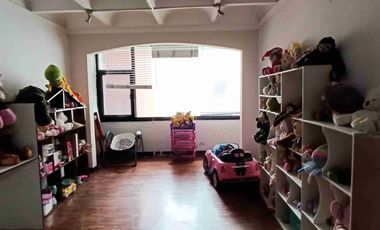 PLAZA ARGENTINA VENDO CASA GRANDE TUNELES GUAYASAMÍN