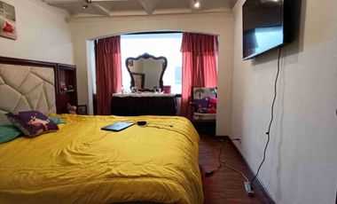 PLAZA ARGENTINA VENDO CASA GRANDE TUNELES GUAYASAMÍN