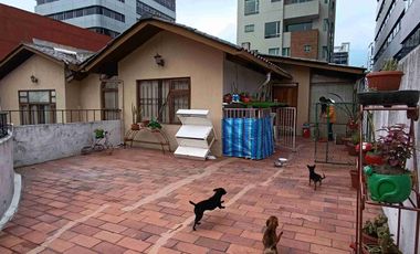 PLAZA ARGENTINA VENDO CASA GRANDE TUNELES GUAYASAMÍN