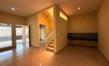 RUMAH NYAMAN MINIMALIS MODERN 2 LANTAI SIAP HUNI DI MEKAR WANGI BANDUNG
