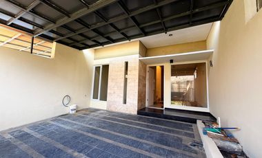 RUMAH NYAMAN MINIMALIS MODERN 2 LANTAI SIAP HUNI DI MEKAR WANGI BANDUNG