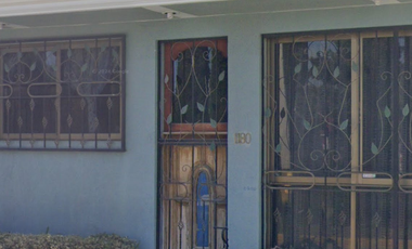 CASA CON BODEGA EN VENTA EN LIBRES: Oportunidad en Barrio de Guadalupe, a Pasos de la Carretera Federal Puebla-Nautla y el Centro