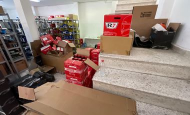 Se renta local comercial dos niveles construidos sobre avenida principal