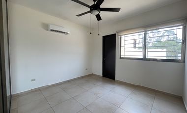 Casa en renta. Fracc. Puerta Magna, Zona Country, Villahermosa. Tabasco.