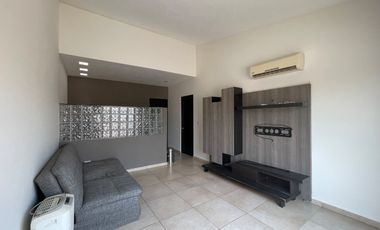 Casa en renta. Fracc. Puerta Magna, Zona Country, Villahermosa. Tabasco.