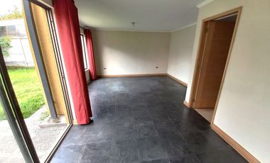 ARRIENDO O VENDO EXCELENTE CASA INDEPENDIENTE EN SECTOR LAS RASTRAS, MUY CERCANA A UNIVERSIDAD CATOLICA, MALL PLAZA MAULE