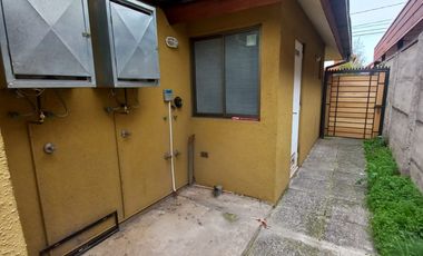 ARRIENDO O VENDO EXCELENTE CASA INDEPENDIENTE EN SECTOR LAS RASTRAS, MUY CERCANA A UNIVERSIDAD CATOLICA, MALL PLAZA MAULE