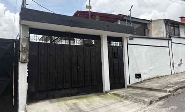 de venta casa  250 m2 de construcción de 4 habitaciones más 2 mini departamentos para vivir o rentar
