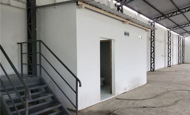 Venta de Galpón Comercial en Portoviejo