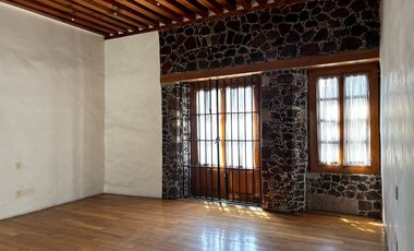 Venta Casa en el Centro con uso de suelo habitacional y comercio