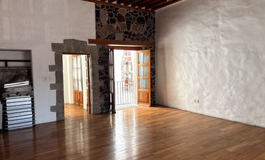 Venta Casa en el Centro con uso de suelo habitacional y comercio