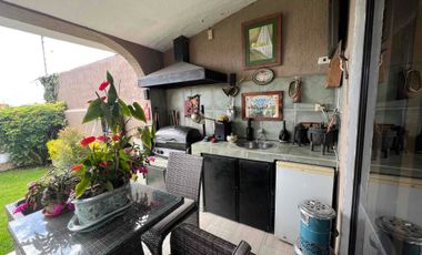 Casa independiente de Venta de 4 habitaciones en San Juan de Cumbayá