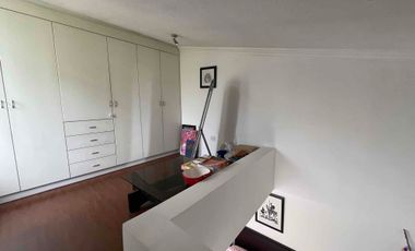 Casa independiente de Venta de 4 habitaciones en San Juan de Cumbayá