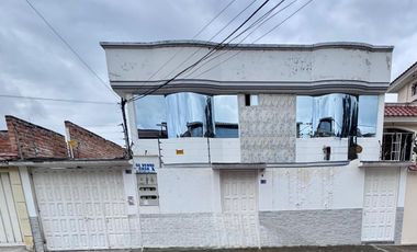 Venta casa rentera Ibarra 5 departamentos