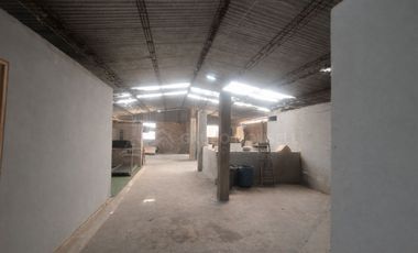 VENTA DE LOCAL INDUSTRIAL DE 4 PISOS - VILLA EL SALVADOR